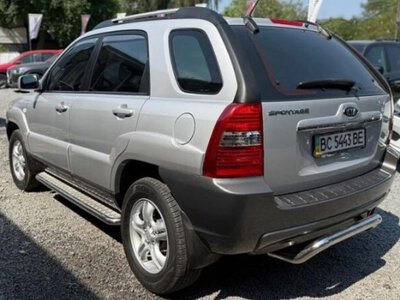 Капсула часу на колесах: 20-річний Kia Sportage продають у Львові