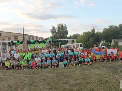 З подарунками, змаганнями дітей і матусь, СК «Мощаниця» з Острожчини відзначив триріччя