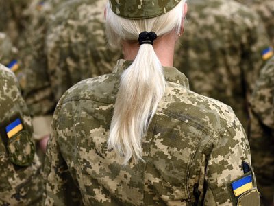 Жінок без дітей пропонують мобілізувати: в Україні зареєстрували петиції про рівний військовий обов’язок