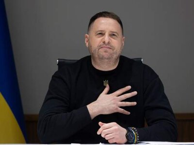 ВАКС дозволив Єрмаку без окремого дозволу відвідувати сім прифронтових областей
