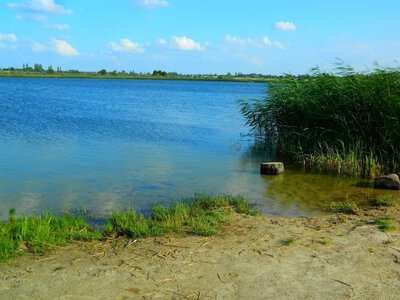 На Волині ховається глибоке озеро з бірюзово-молочною водою