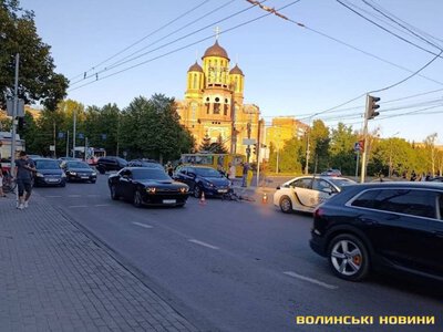 Повідомили про стан підлітків, яких на Соборності збило авто