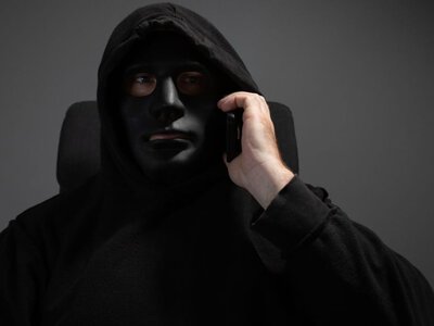 Дзвінок від «СБУ» закінчився терактом: пенсіонера обдурили шахраї