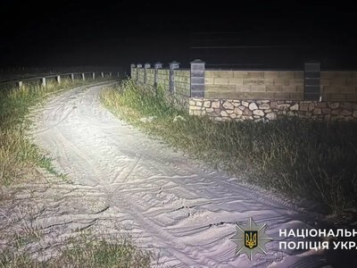 На Рівненщині 15-річний мотоцикліст врізався у бетонний паркан: хлопець у комі