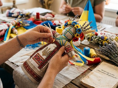 Безкоштовний майстер-клас у Кам’янському: приходьте створити власну «Мотанку Перемоги»