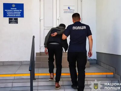 Задушив 83-річну сусідку заради 2 тис грн: у Сарнах затримали рецидивіста (ВІДЕО)