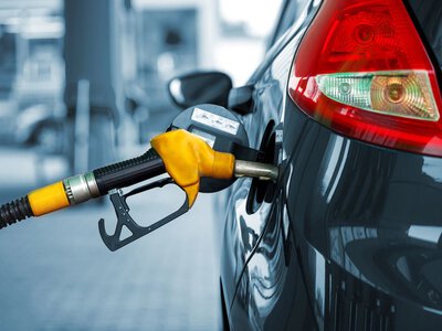 Паливна криза не зникла: у Крим знову повертається продаж пального за QR-кодами