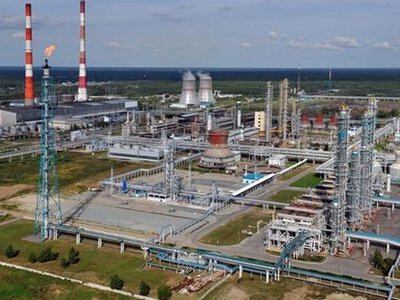 Українські дрони атакували найбільший нафтохімічний комплекс Росії