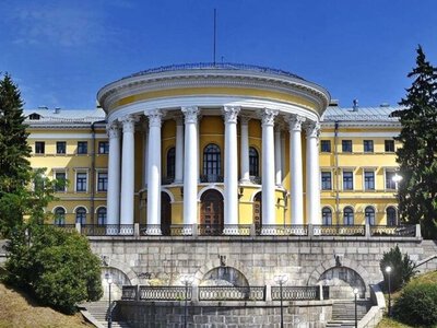  Жовтневий палац у Києві вартістю близько 1 млрд грн планують націоналізувати 