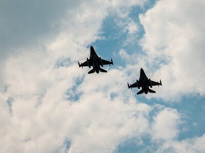 F-16 перехопили літаки над клубом Трампа: що сталося у небі Нью-Джерсі