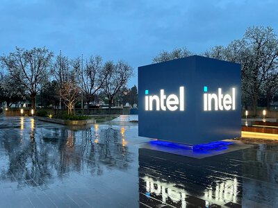  Американська Intel залучить $15 млрд від продажу акцій на тлі буму ШІ 