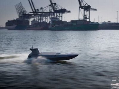 Дані йшли до Пекіна: на розвіддронах ВМС Британії знайшли китайські чипи