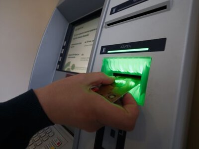 НБУ з 11 серпня підвищив ліміти на купівлю валюти, зняття готівки та перекази