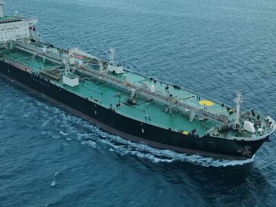 За даними Оману, площа розливу нафти з танкера, що сів на мілину, становить 400 кв. км (ВІДЕО)