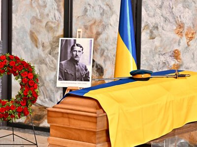 Останки першого голови ОУН Євгена Коновальця ексгумували для повернення в Україну - ОП