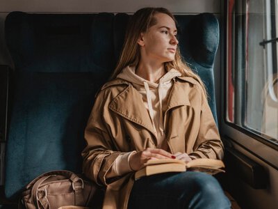 Укрзалізниця додала можливість замовляти книжки разом із квитками на поїзд