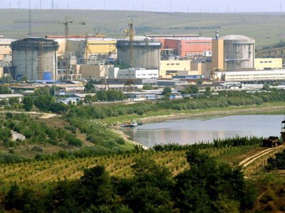Через критично низький рівень Дунаю Румунія готується повністю зупинити єдину АЕС