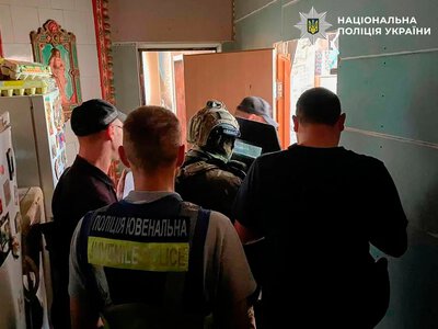 Били ножем та кастетом - затримано двох неповнолітніх, які нападали на жінок на столичному Подолі