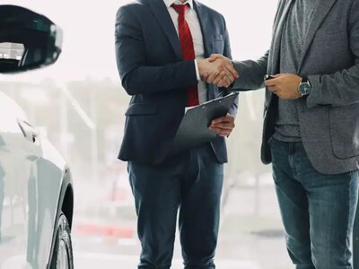 Купівля авто в салоні: які документи вимагати, щоб уникнути проблем із реєстрацією