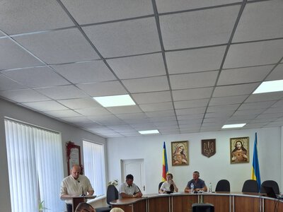 Пліч-о-пліч: Рожнятівська громада прийняла делегацію з прикордонної Чернігівщини