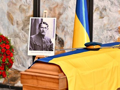 Прах Євгена Коновальця повернуть в Україну: у Роттердамі провели ексгумацію