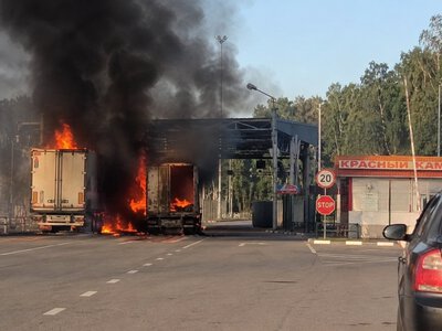 Дрон атакував фури на білорусько-російському пункті пропуску неподалік Чернігівщини
