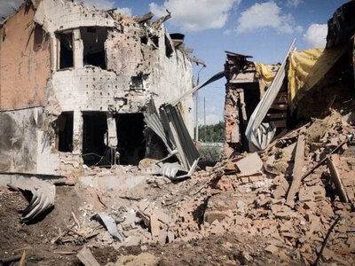 Росіяни вдарили КАБами по Сумах, загинула людина