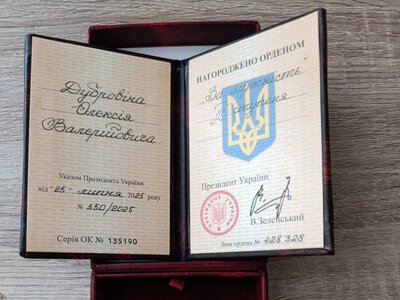 Захисника Маріуполя та військового медика Олексія Дубровіна нагородили орденом «За мужність»