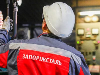 “Запоріжсталь” повністю зупинено – вночі ракета там вбила 7 людей, багато поранених, значні руйнування