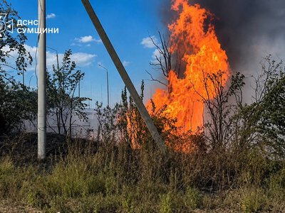 Після ударів КАБами по Сумах рятувальники працювали на трьох локаціях