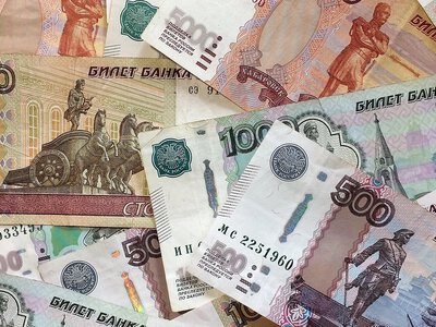 Витрати випередили доходи: дефіцит бюджету РФ досяг 6,5 трлн рублів