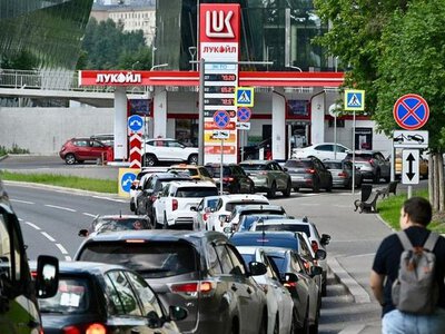 У Сочі через дефіцит бензину закликали ходити пішки