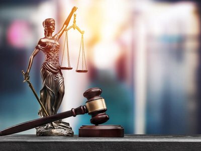 Судова справа в іншому місті: як діяти, якщо особисто бути присутнім складно