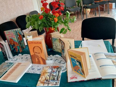«Ми – книголюби!»: у Кам’янському відбувся теплий захід до Всесвітнього дня любителів книги
