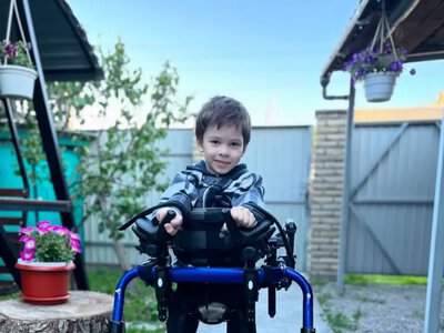 У Борисполі дитині з інвалідністю відмовили у пандусі в школі: деталі