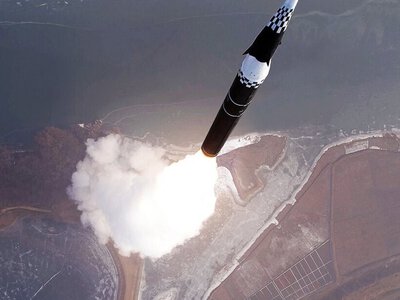 КНДР показово запустила балістичну ракету в напрямку Східного моря
