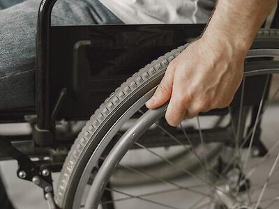Для двох категорій ВПО змінять фінансування соціальних послуг: кошти надходитимуть на спеціальні рахунки