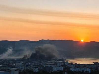 Масштабна атака на Новоросійськ: вибухи лунали понад 9 годин, є влучання (ФОТО) 