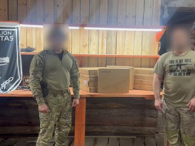 Степанецька громада передала військовим 10 супутникових модемів Starlink