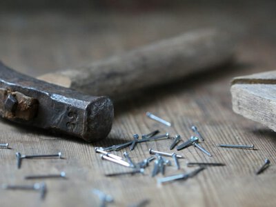 Від звалища до затишку: як українська пара власноруч відновлює занедбаний будинок в селі (відео) (Відео)