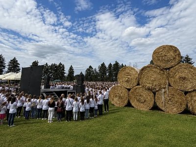 Благодійний День молоді у Купчинцях: концерт, лотерея та збір для ЗСУ