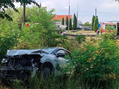 Моторошна ДТП у Чернівцях: рятувальники дістали водія з понівеченої автівки