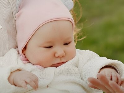 Нове життя серед тривог та обстрілів: скільки дітей народилися у Запоріжжі за пів року