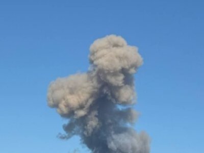 Автівки зупинились: в Києві над дорогою здійнявся дим, - ФОТО