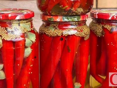 Маринований гострий перець у солодкому маринаді: пряний рецепт для холодильника