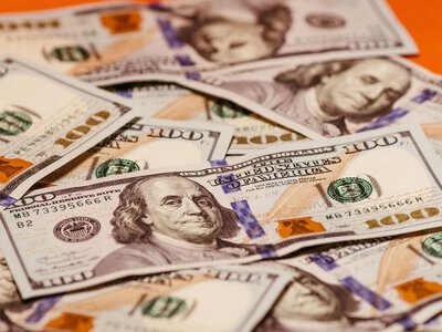 НБУ встановив новий офіційний курс долара та євро на 13 серпня