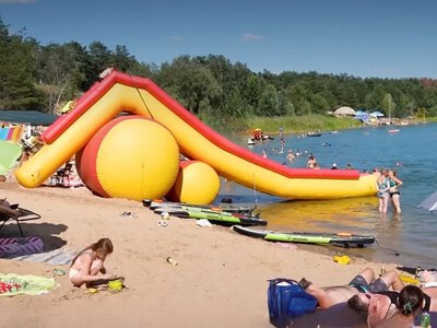 Блакитне озеро біля Кам'янського: скільки коштує відпочинок та який пляж обрати у 2026 році
