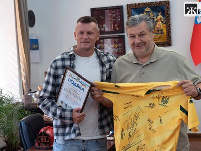Керівник Житомирської ОВА зустрівся з блогером та спортсменом Артемом Сохацьким