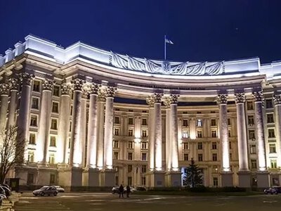 МЗС оголосило набір працівників у закордонні дипломатичні установи України