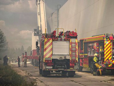 Пожежі на Київщині після атаки 12 серпня: рятувальники показали фото та відео